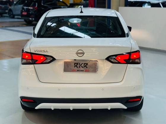 NISSAN VERSA 1.6 16V FLEX ADVANCE XTRONIC NISSAN VERSA 1.6 16V FLEX ADVANCE XTRONIC